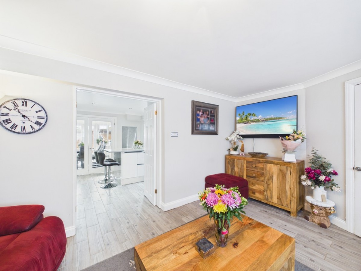 Milton Road, Pound Hill, Crawley