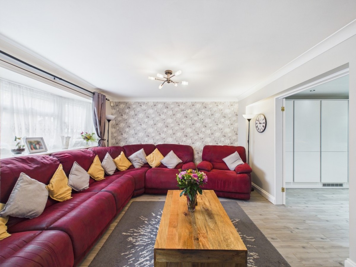 Milton Road, Pound Hill, Crawley