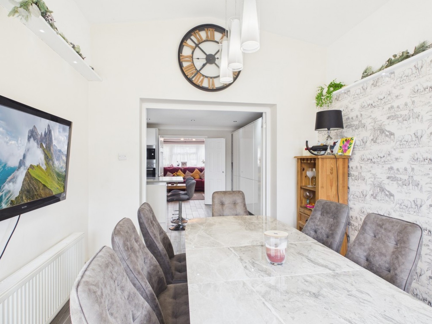 5 bedroom House for Sale Milton Road, Pound Hill, Crawley