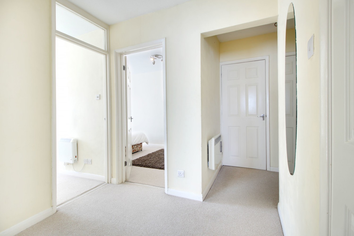 2 bedroom Flat for Letting Hayling Court, Crawley