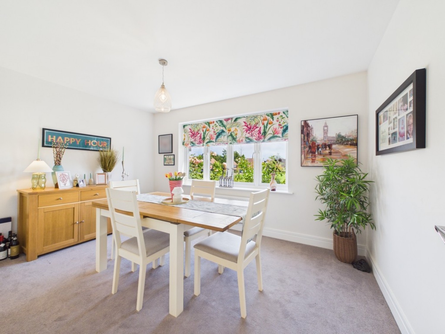 4 bedroom House for Sale Kensett Avenue, Southwater