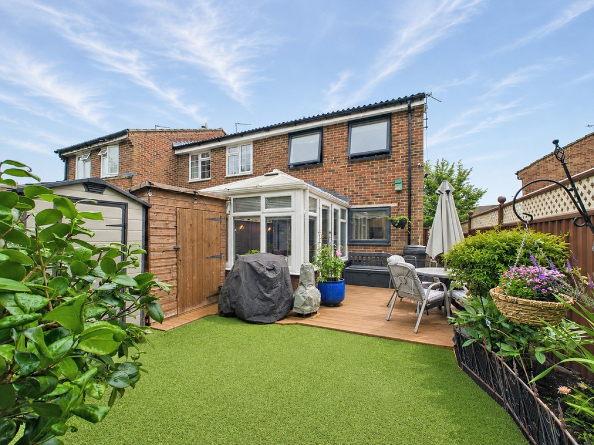 The Oaks, Southwater