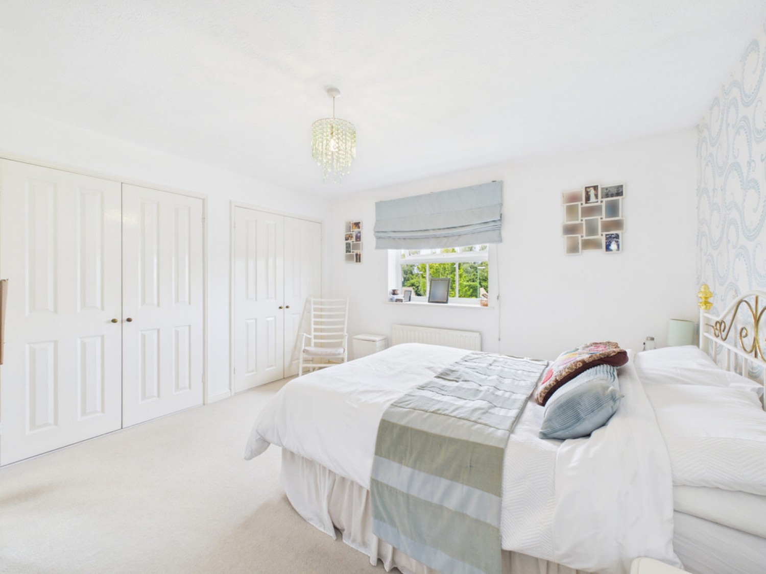 4 bedroom House for Sale Earles Meadow, Horsham