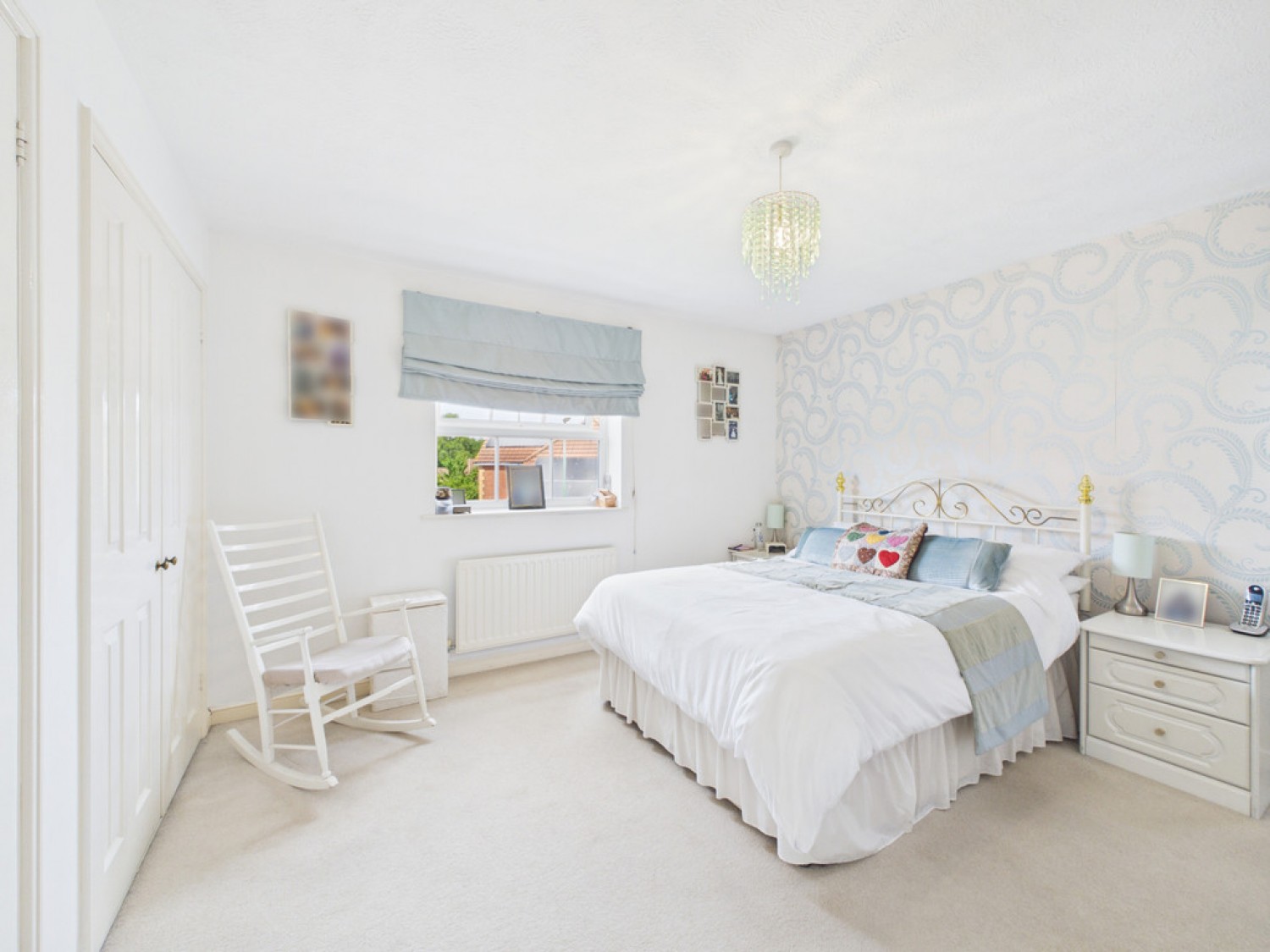 4 bedroom House for Sale Earles Meadow, Horsham