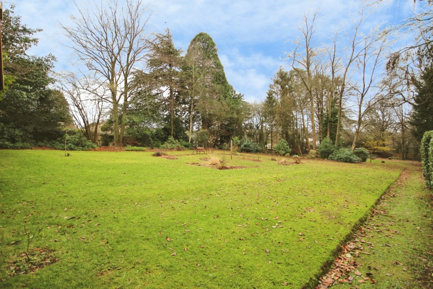 2 bedroom Bungalow for Letting Dormans Road, Lingfield