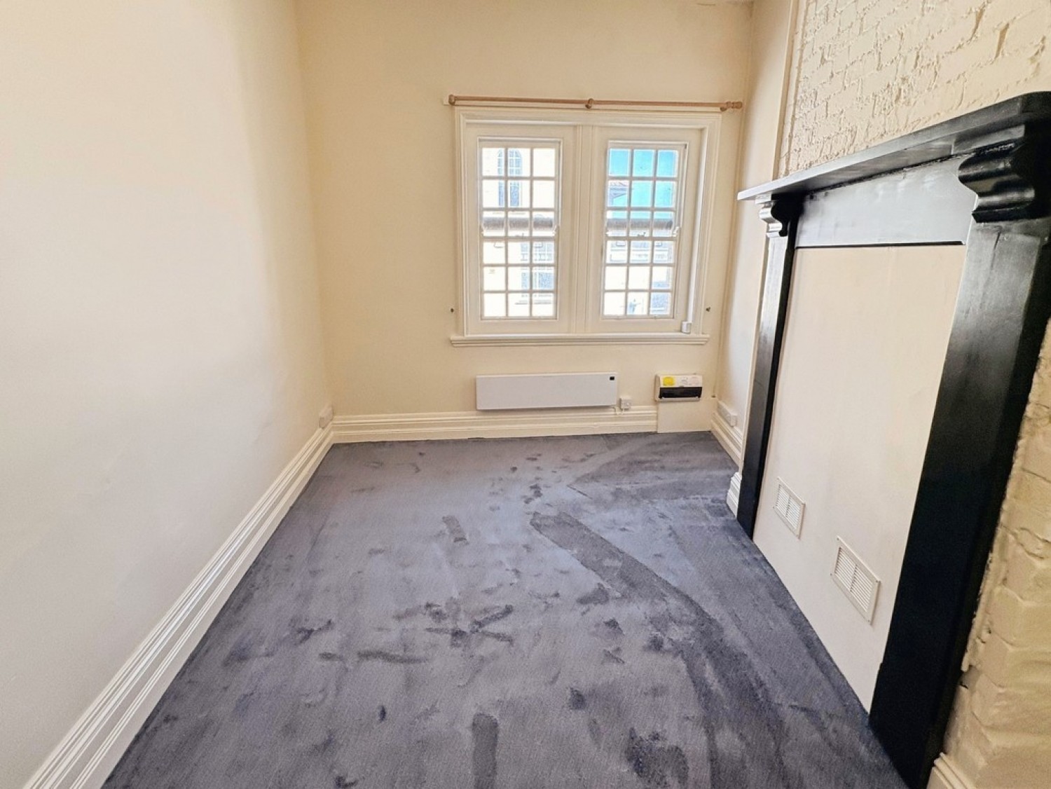 2 bedroom Flat for Letting Market Street, Falmouth