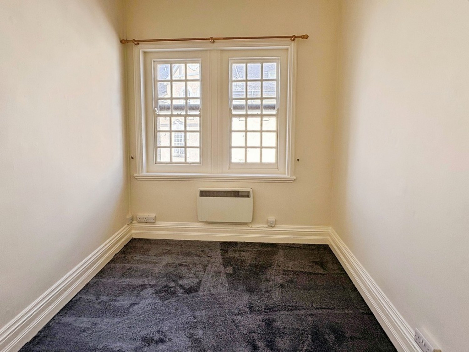 2 bedroom Flat for Letting Market Street, Falmouth