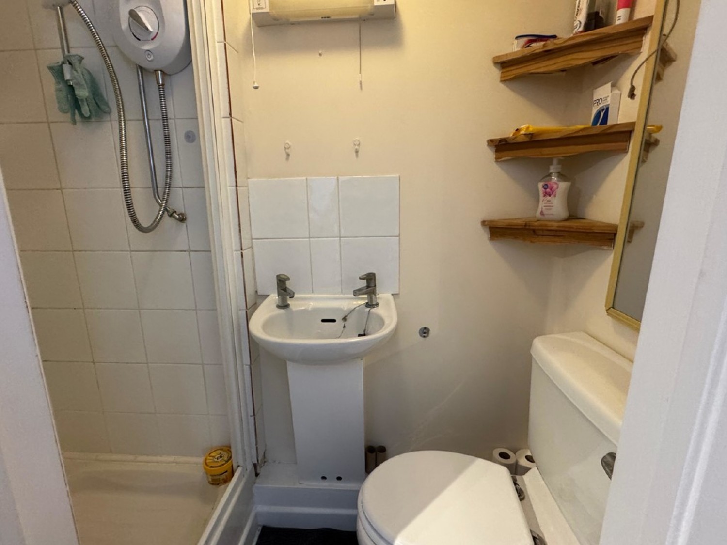 2 bedroom House in Market Street, Falmouth