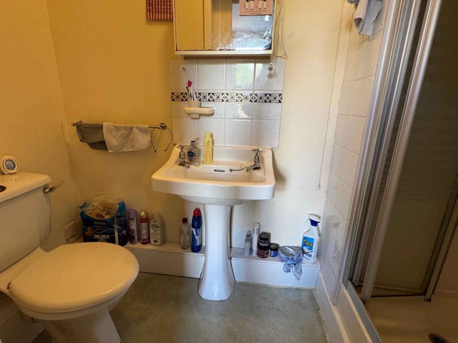 6 bedroom House for Letting Dracaena Avenue