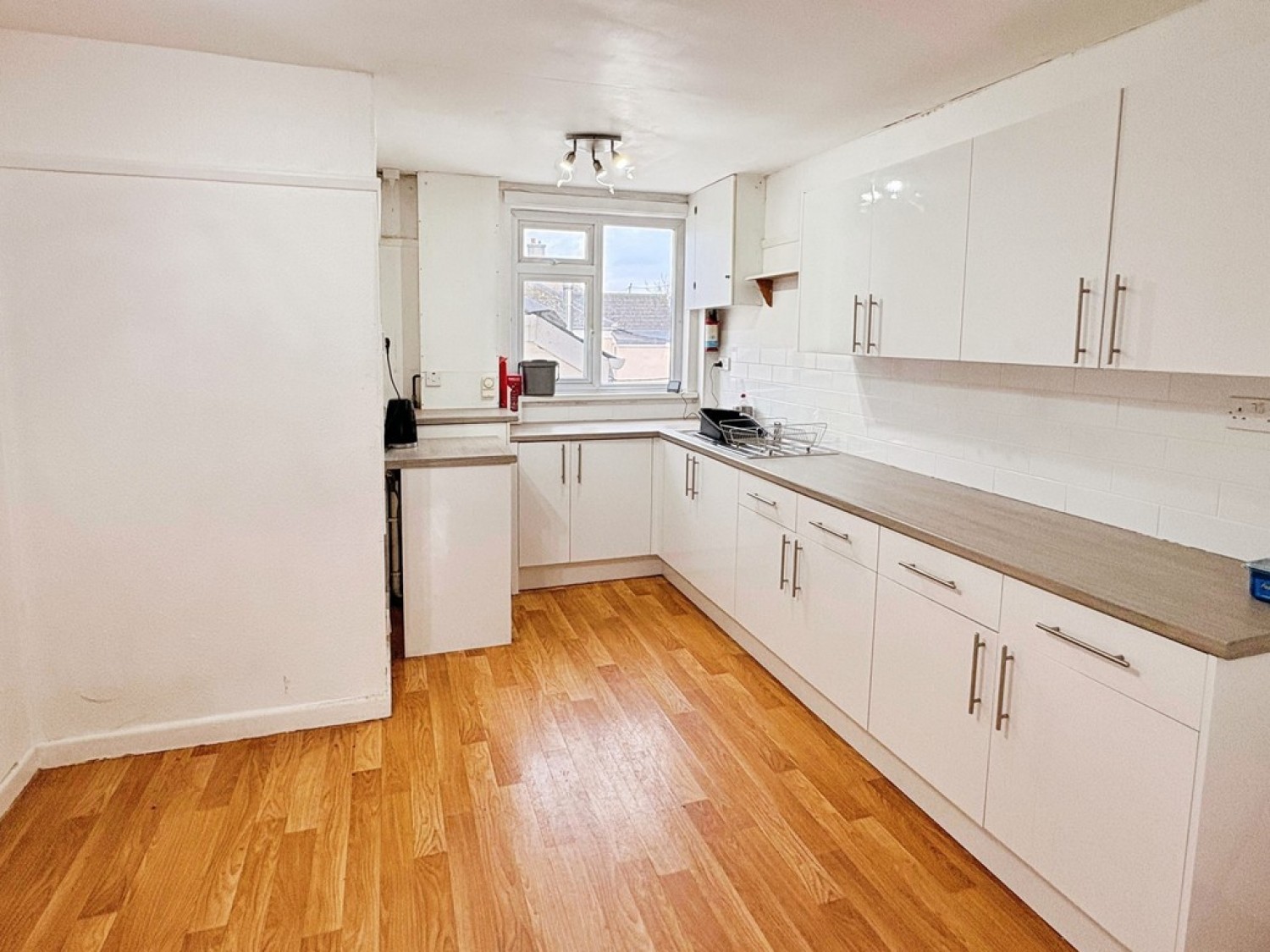 3 bedroom Flat in Peverell Terrace, Porthleven