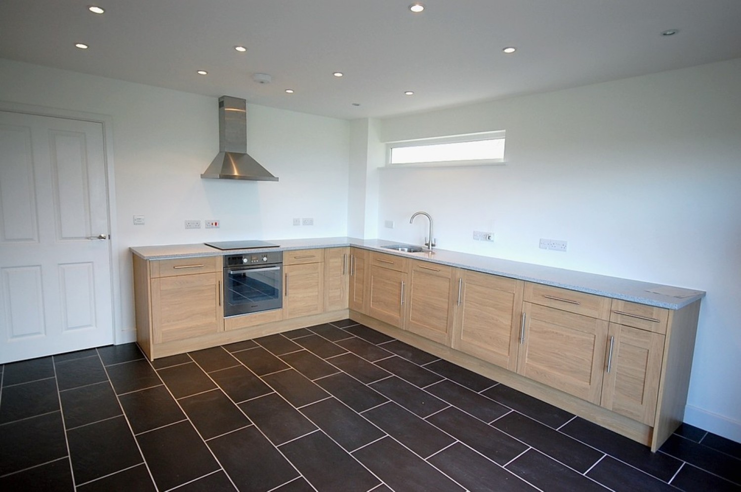 3 bedroom House for Letting Clifden Close, Mullion