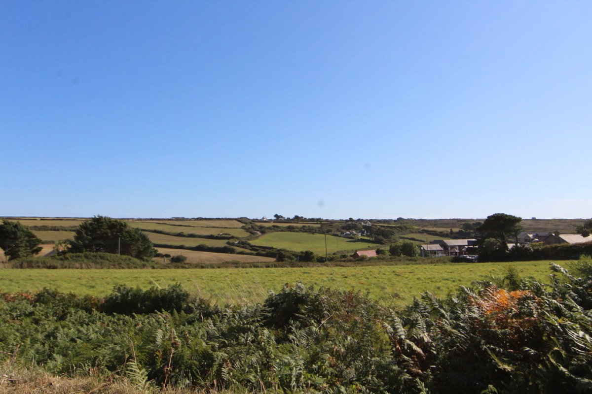 Polurrion Road, Mullion
