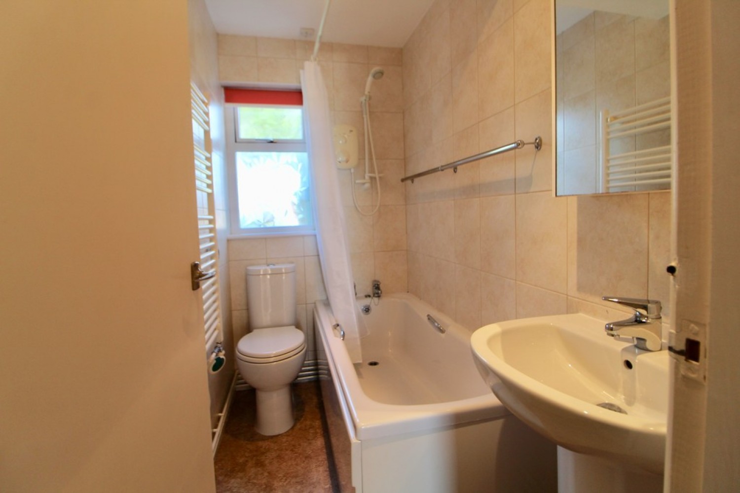 1 bedroom Bungalow for Letting Polurrion Road, Mullion