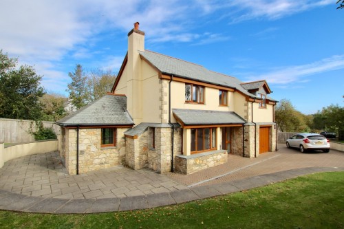 Godolphin Cross, Helston