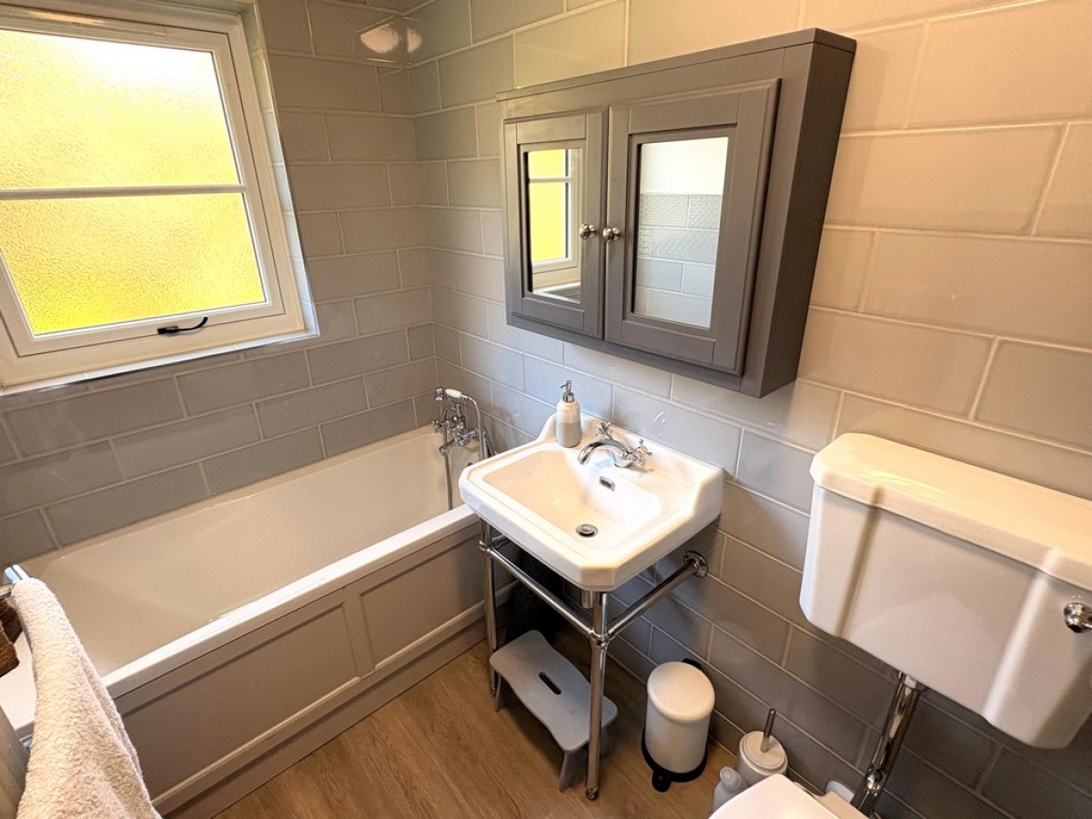 Orchard Lane, Helford