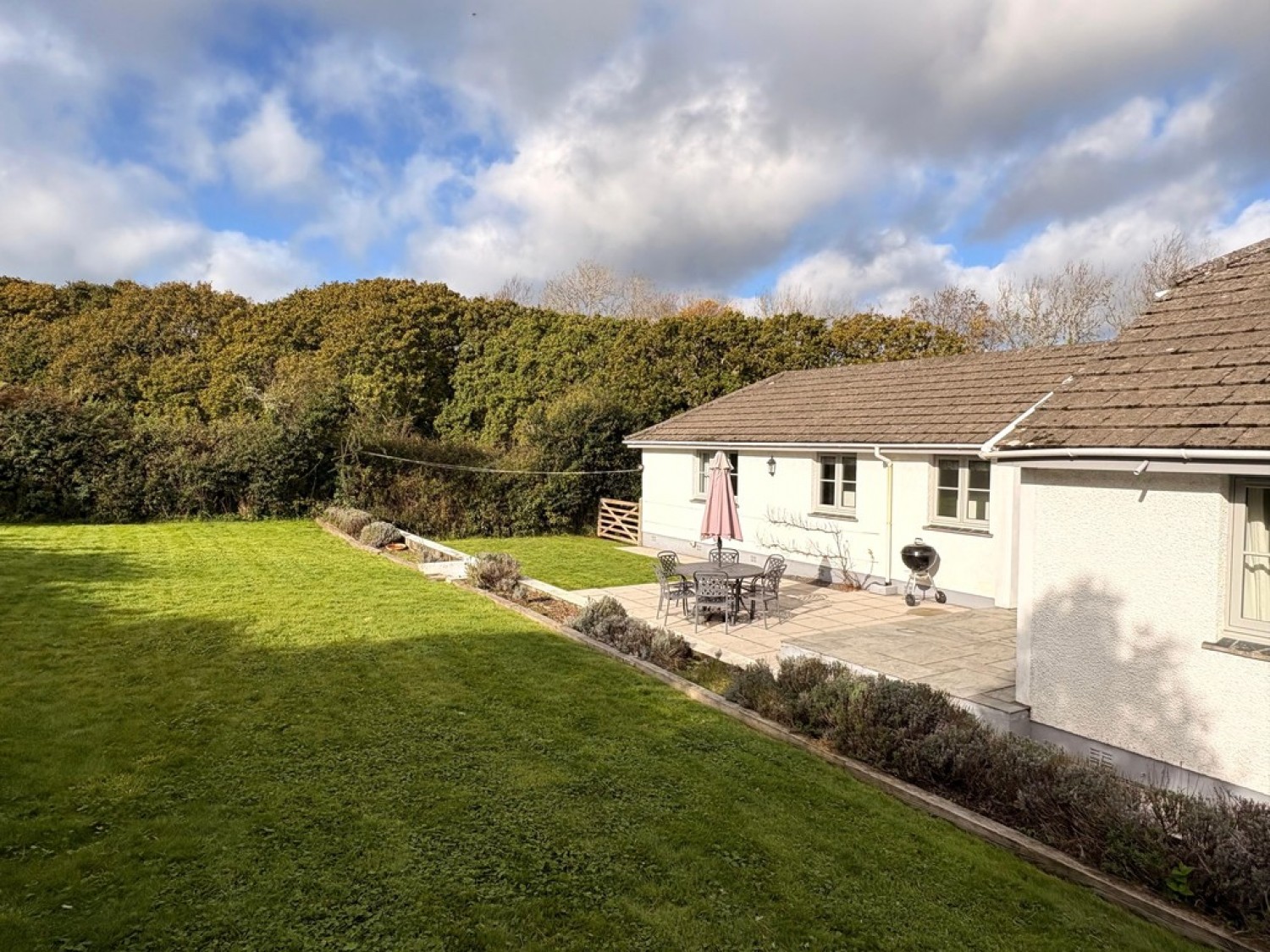 Orchard Lane, Helford