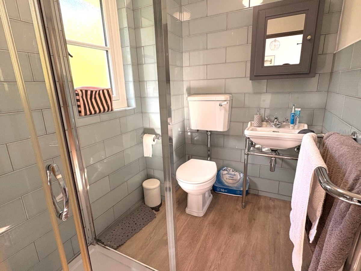 Orchard Lane, Helford