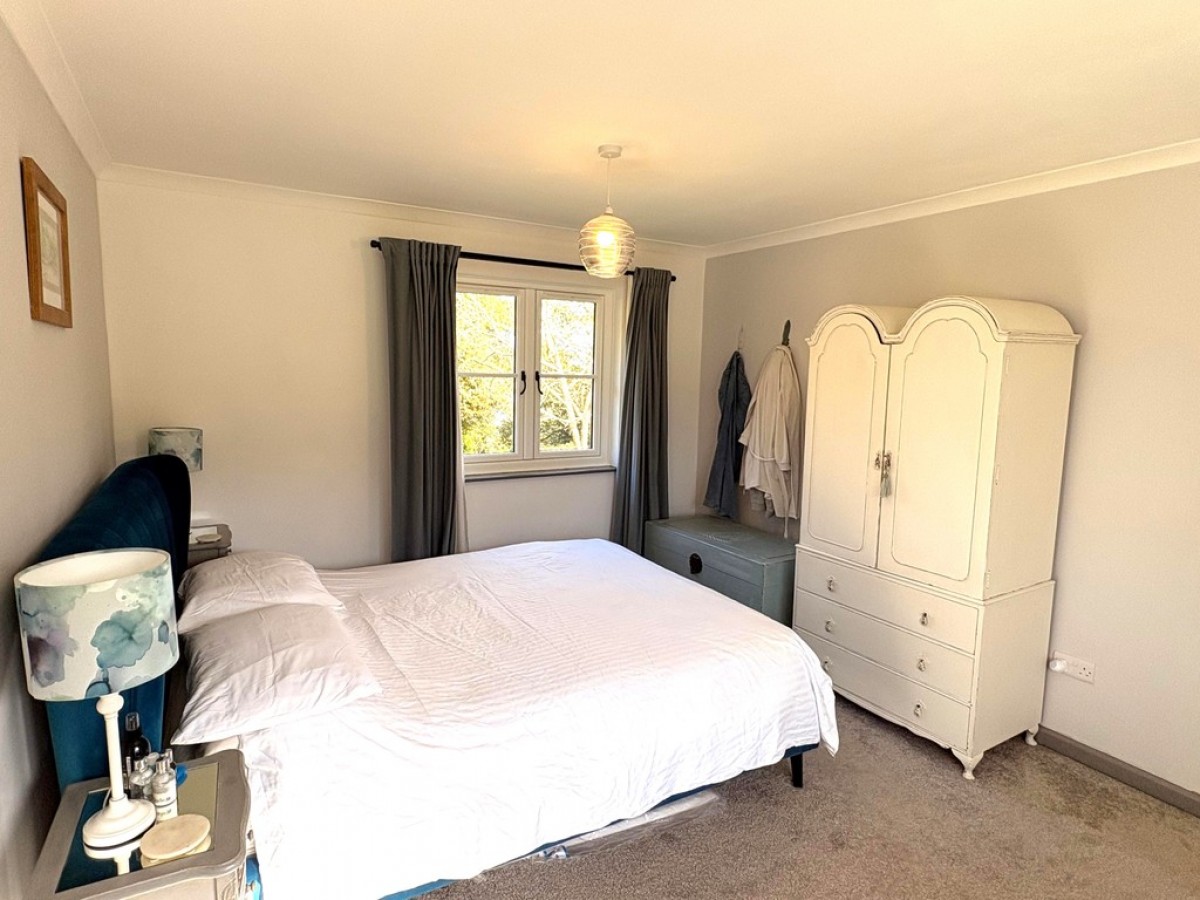 Orchard Lane, Helford