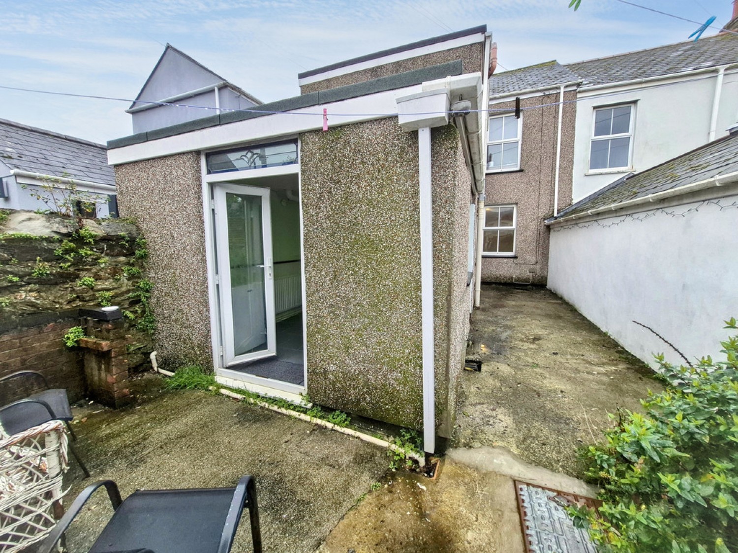 4 bedroom House for Sale Clifton Crescent