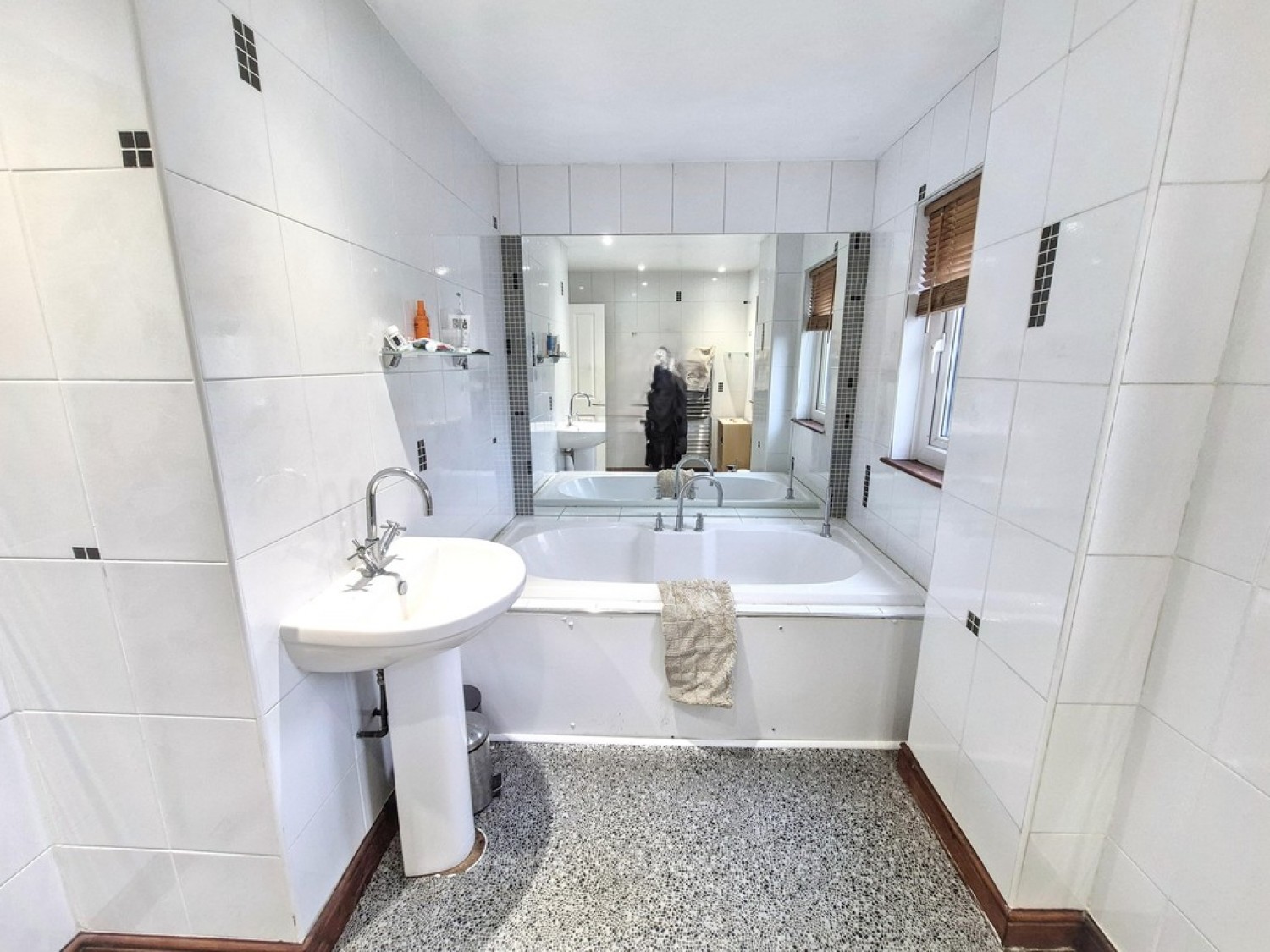 4 bedroom House for Sale Clifton Crescent