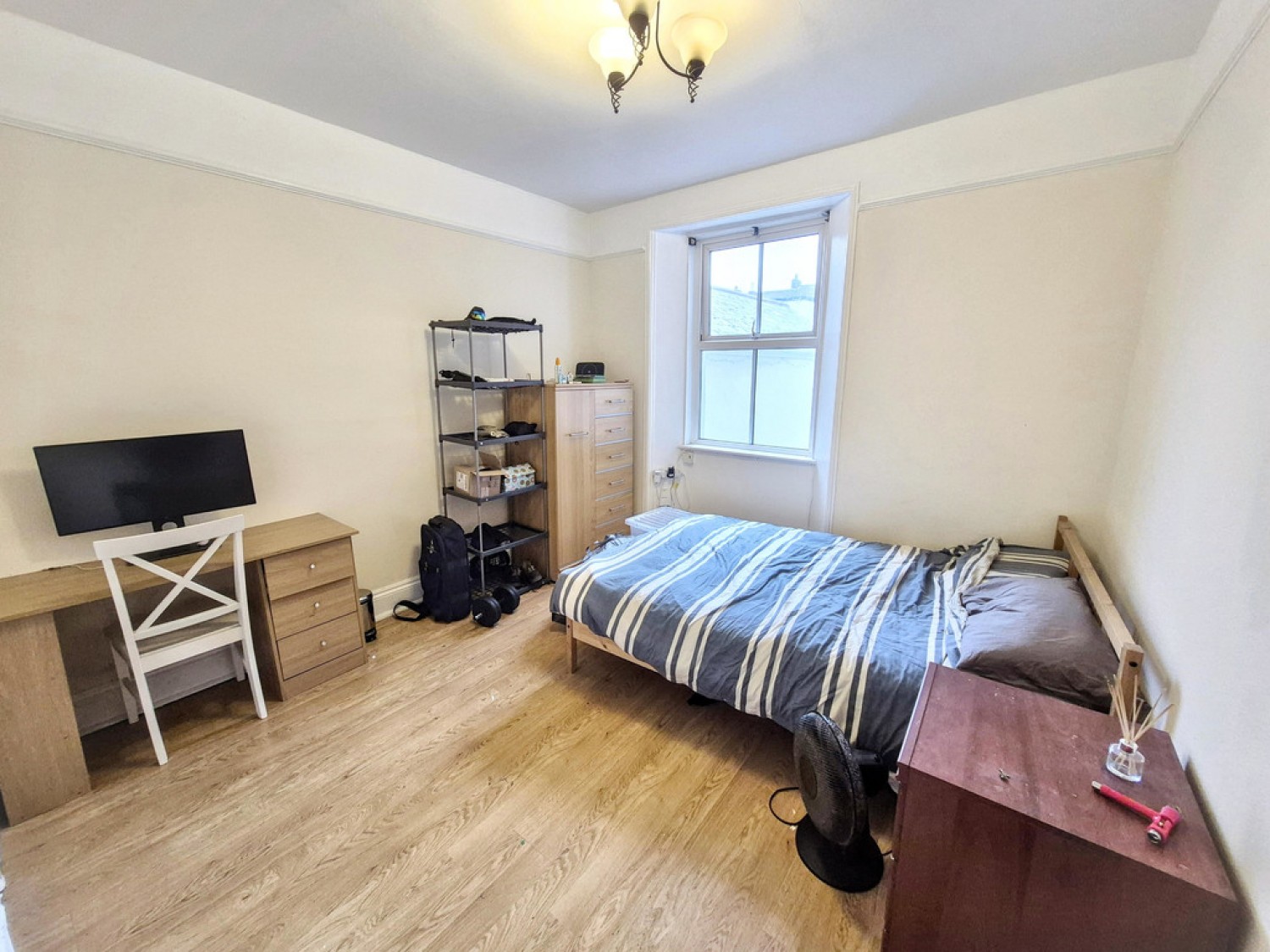 4 bedroom House for Sale Clifton Crescent