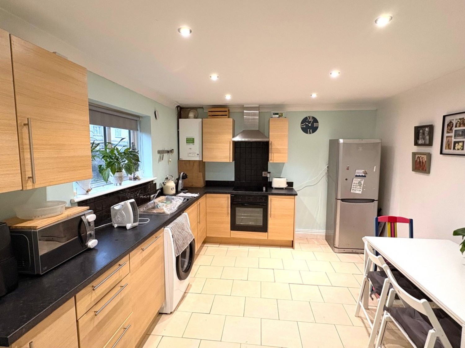 3 bedroom Bungalow for Letting Trevethick Lane, Pool