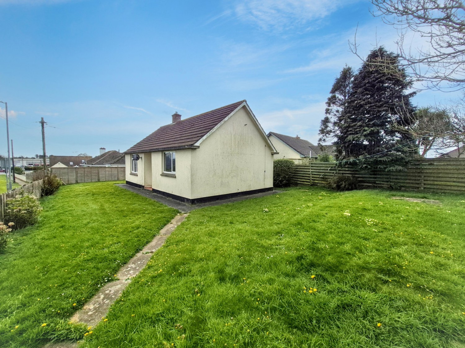 2 bedroom Bungalow for Sale Turnpike, Helston, Cornwall