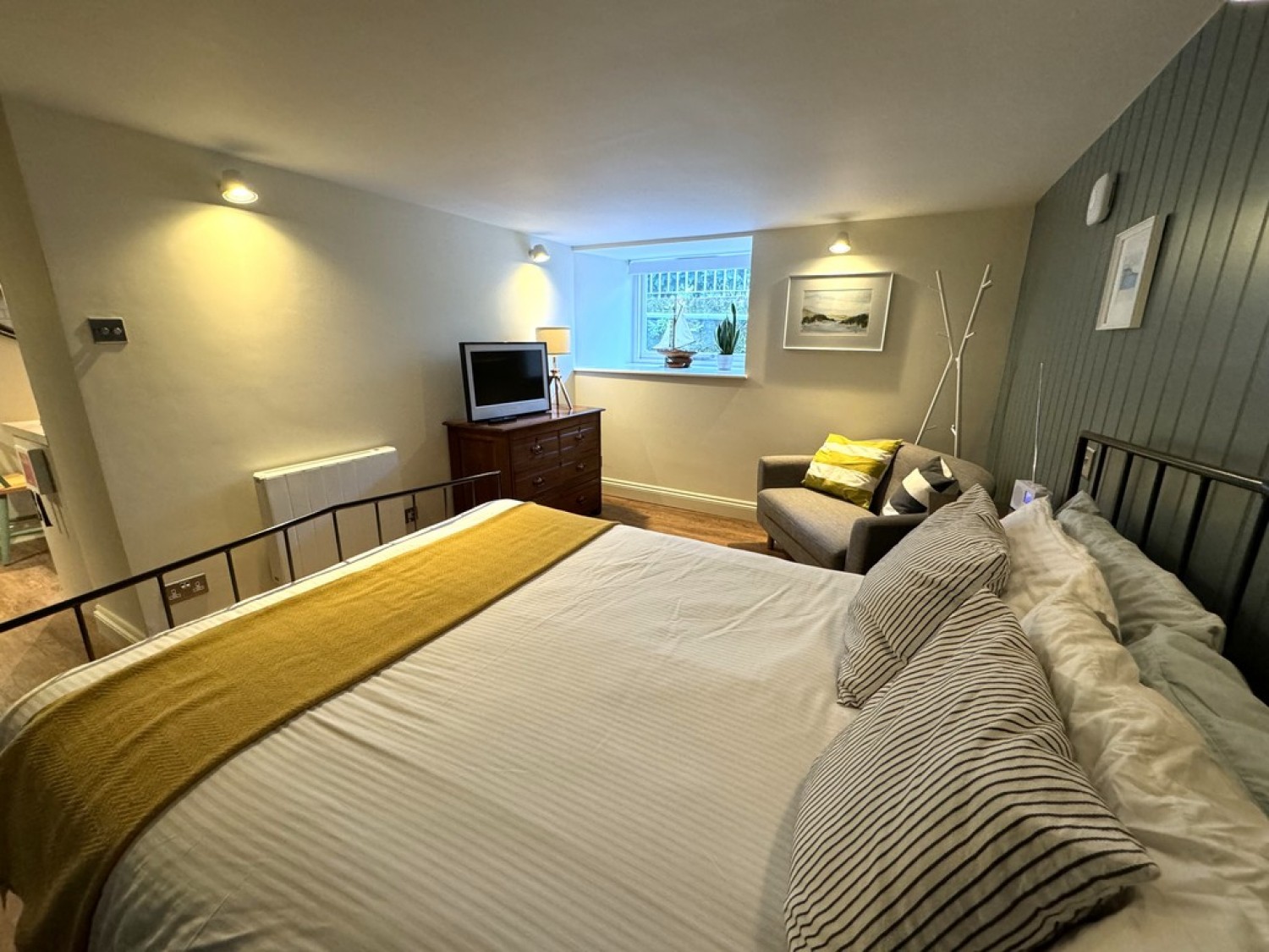 Stratton Place, Falmouth