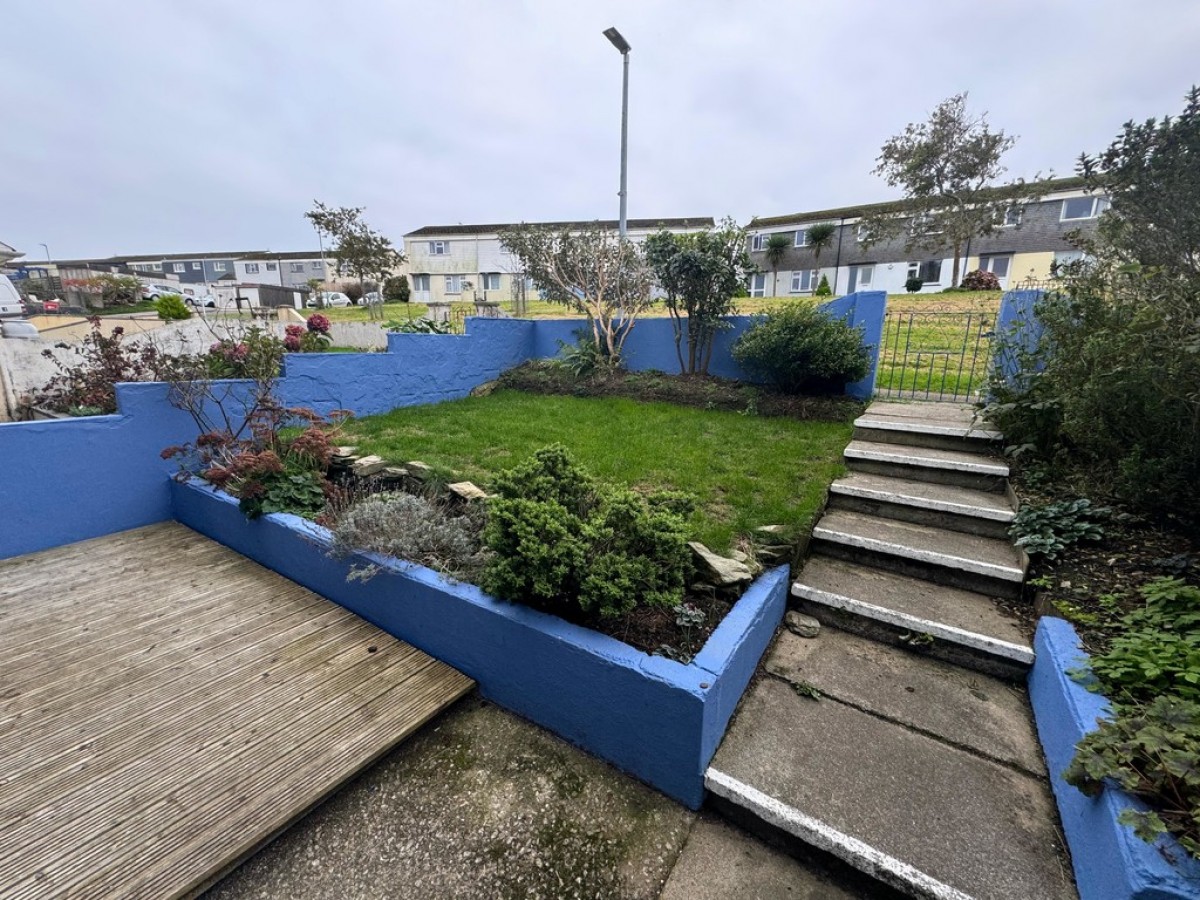 Lowenek Close, Falmouth