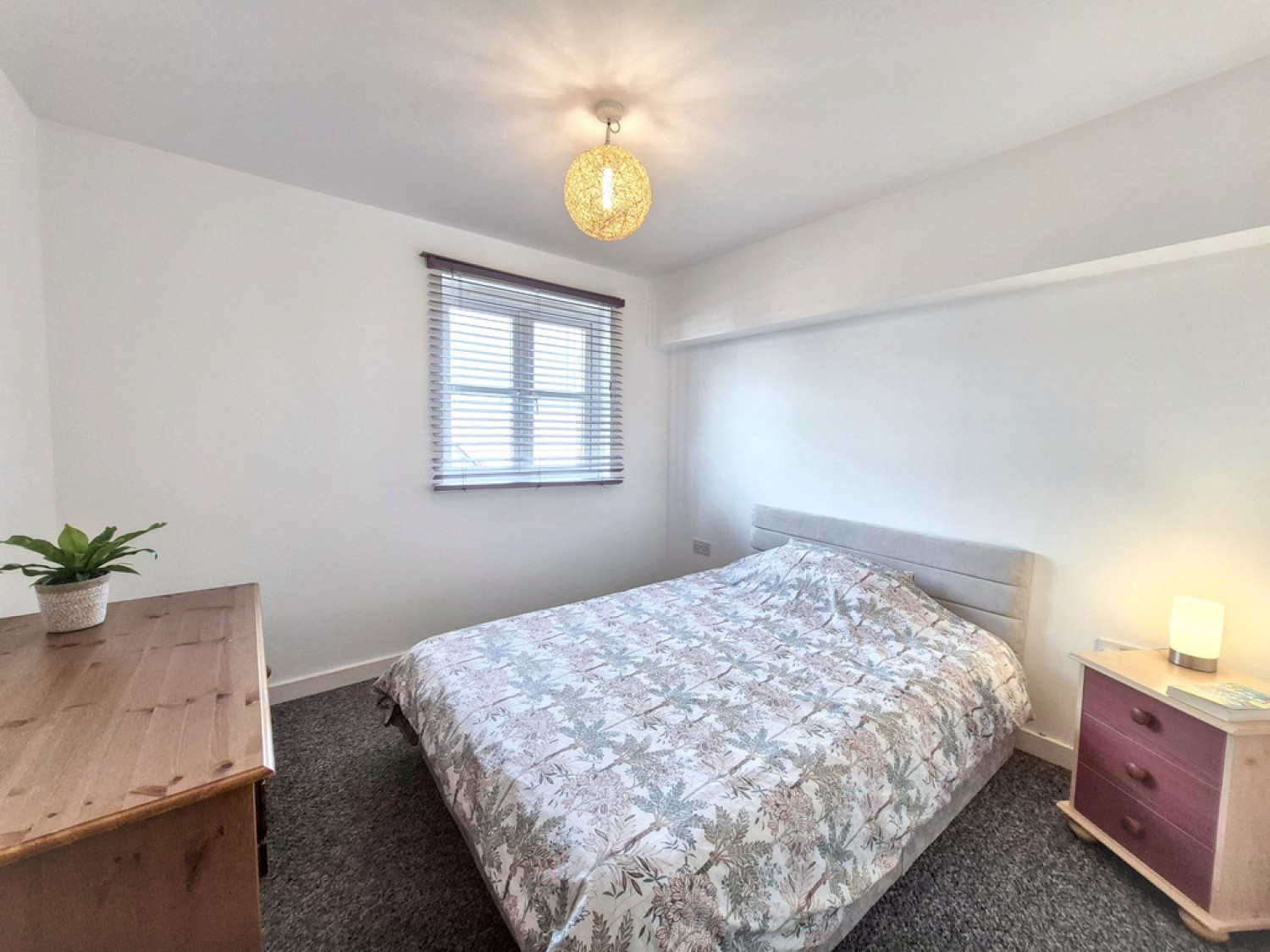 2 bedroom Flat for Sale Wyndham House, College Hill