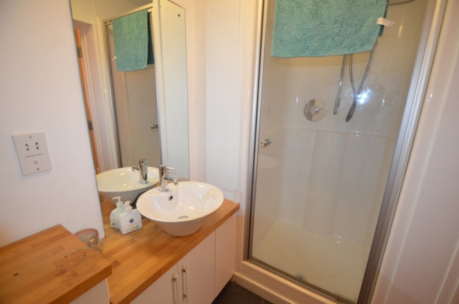 2 bedroom Flat for Sale Wyndham House, College Hill