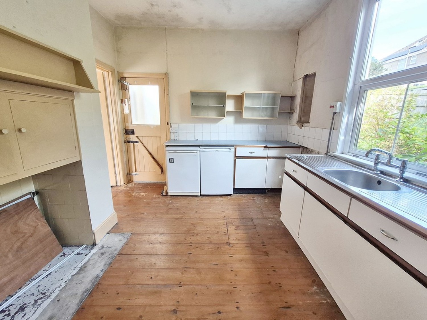 2 bedroom Bungalow for Sale Dracaena Avenue, Falmouth