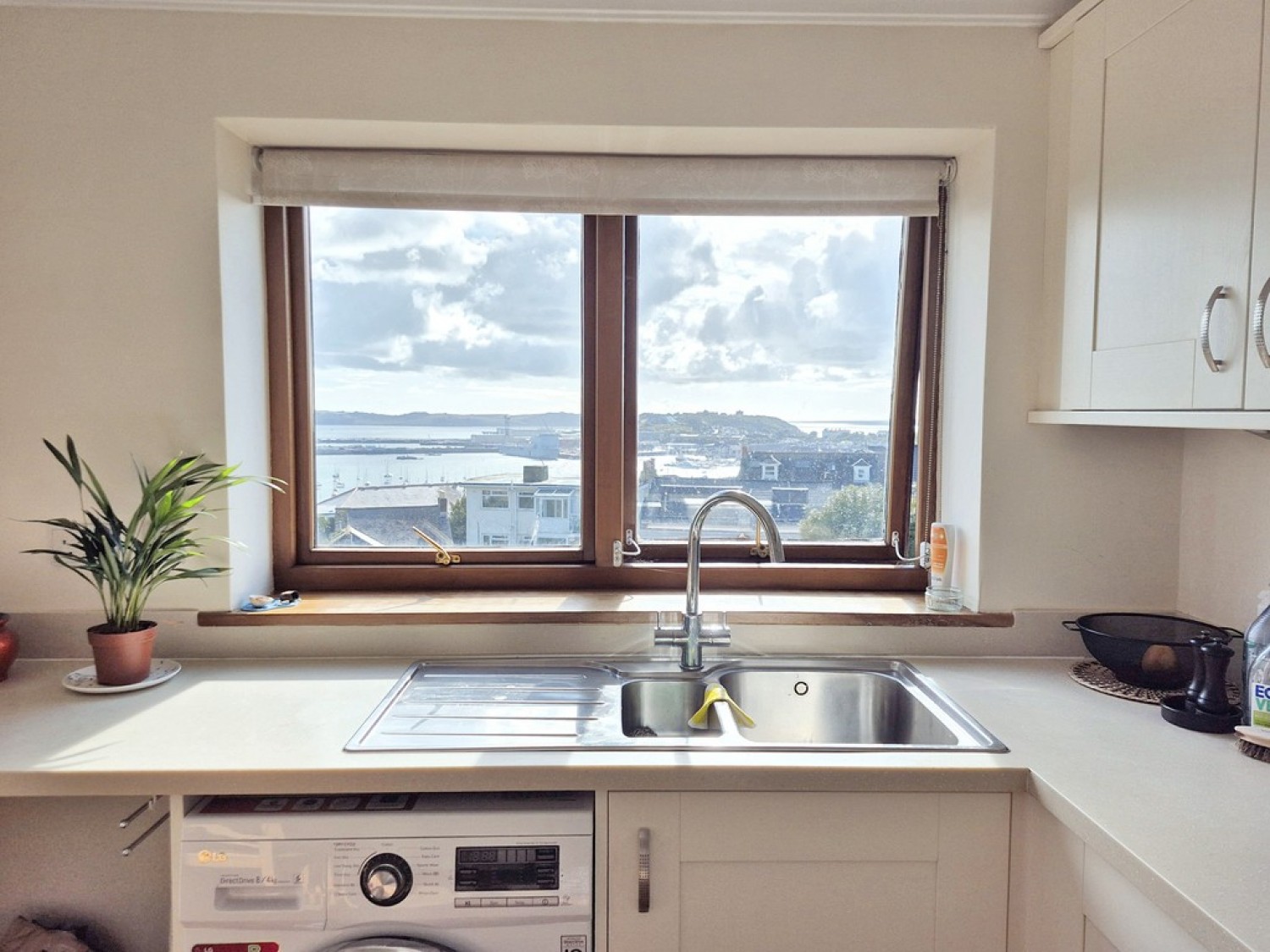 3 bedroom Flat for Sale Trevethan Court