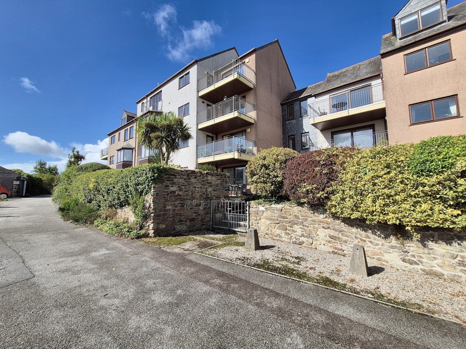 3 bedroom Flat for Sale Trevethan Court