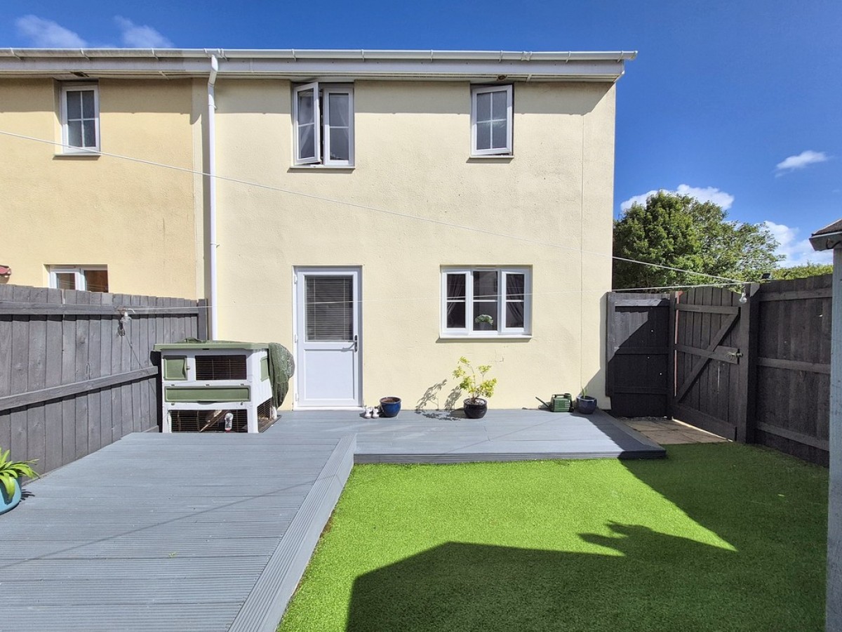 Plover Avenue, Helston