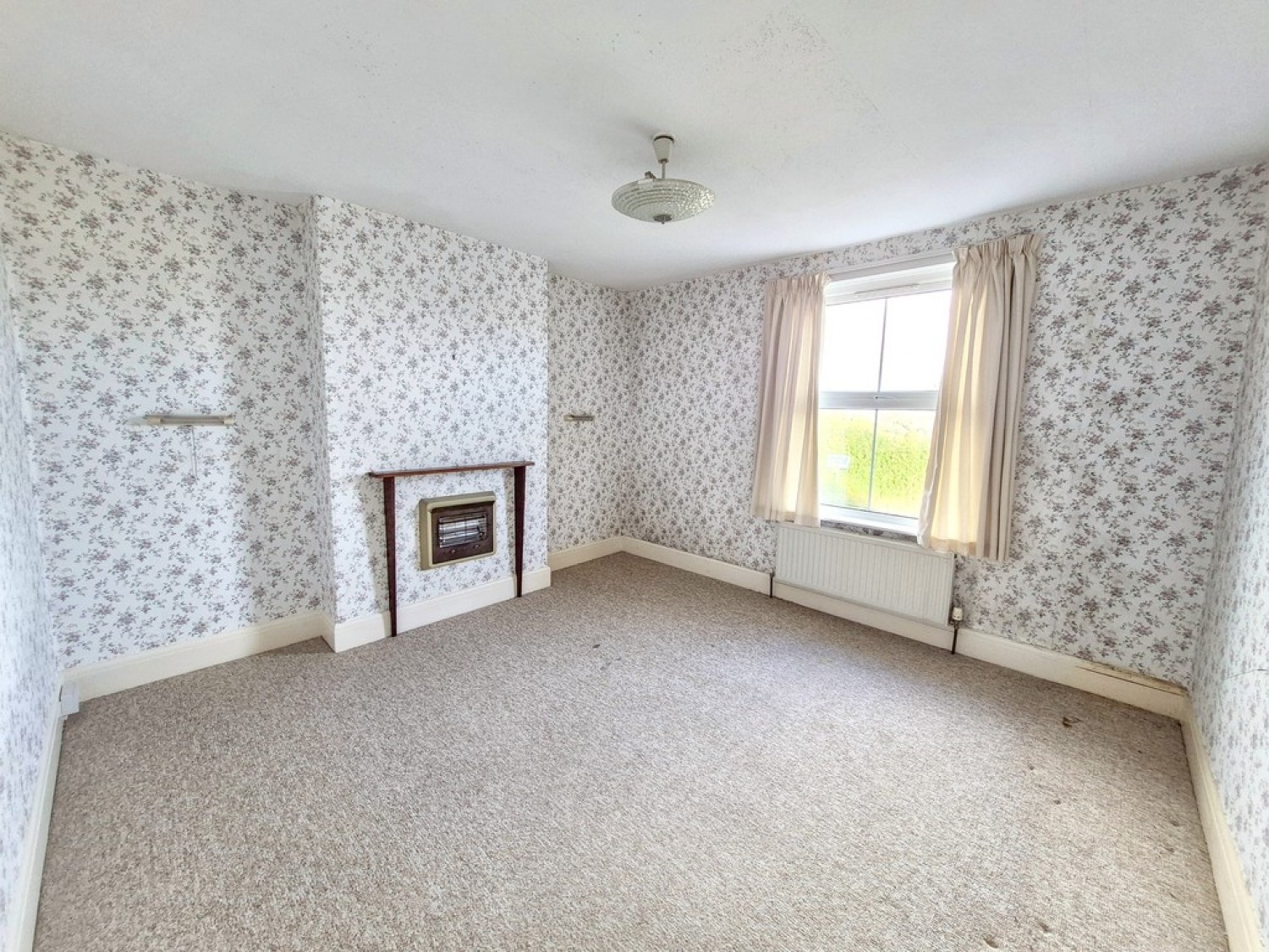 3 bedroom House in Highfield Road