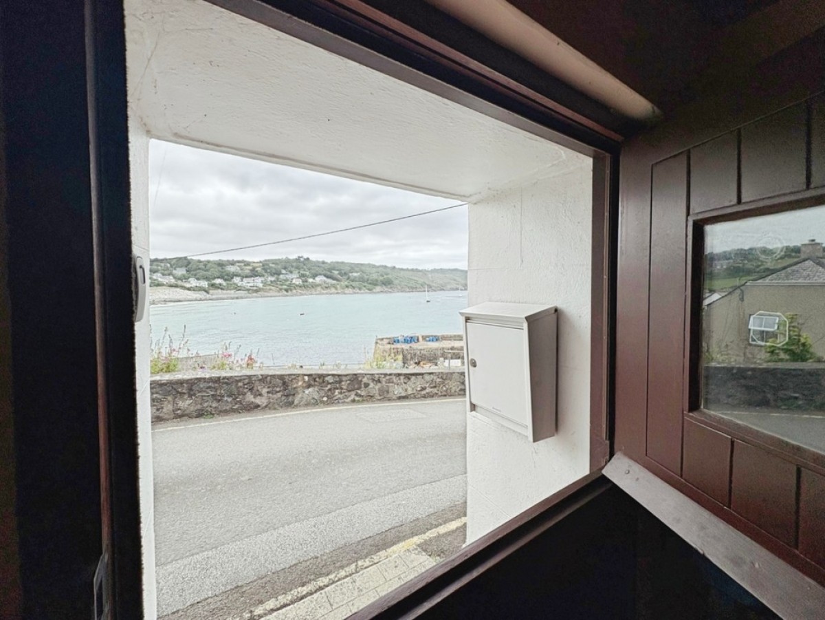 Sunny Corner, Coverack