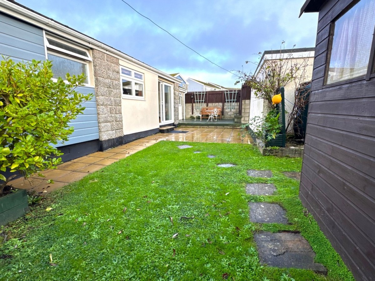 Trembel Road, Mullion