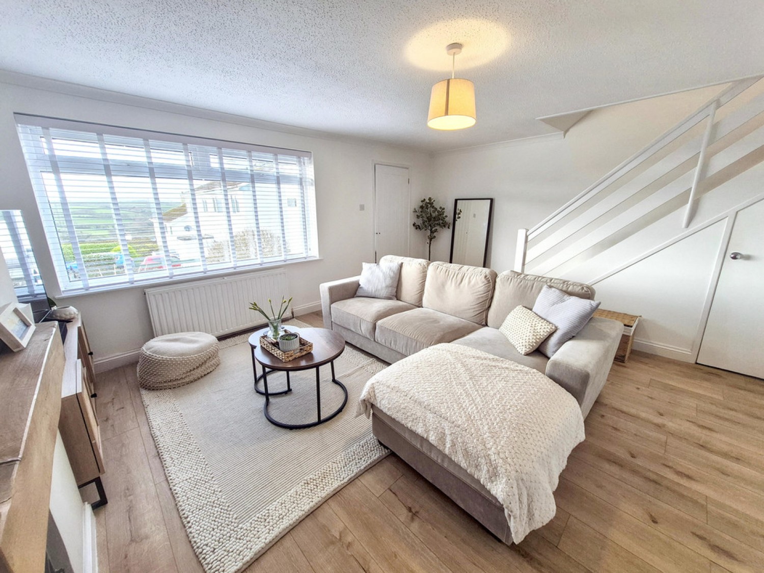 3 bedroom House for Sale Trenance Close