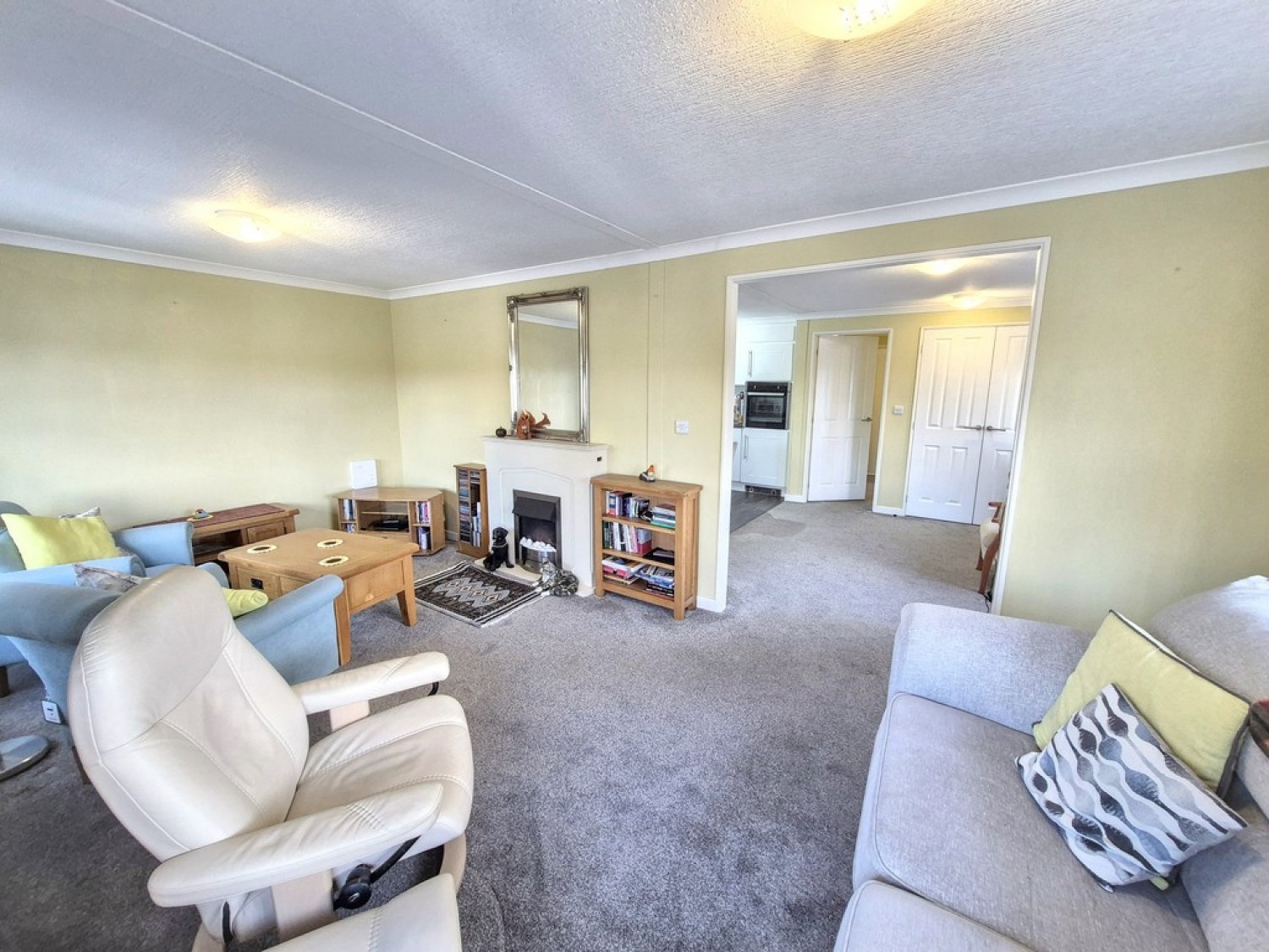 2 bedroom House for Sale Twinbrook Park