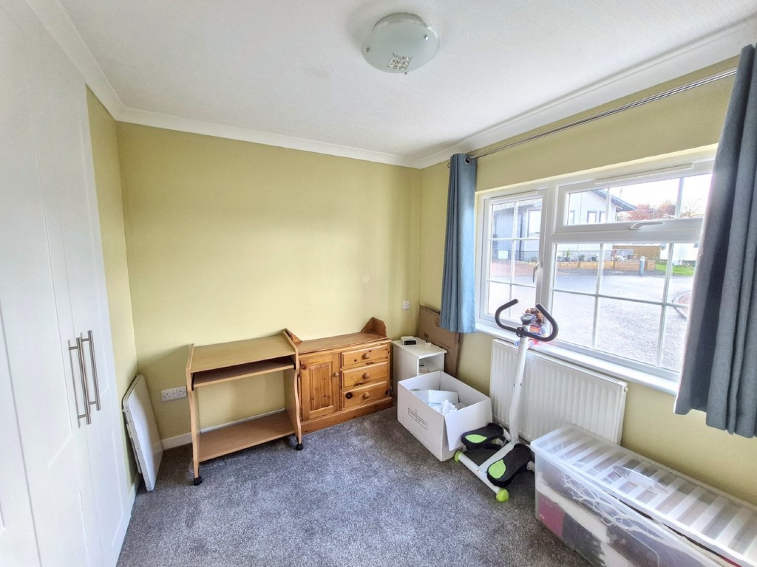2 bedroom House for Sale Twinbrook Park