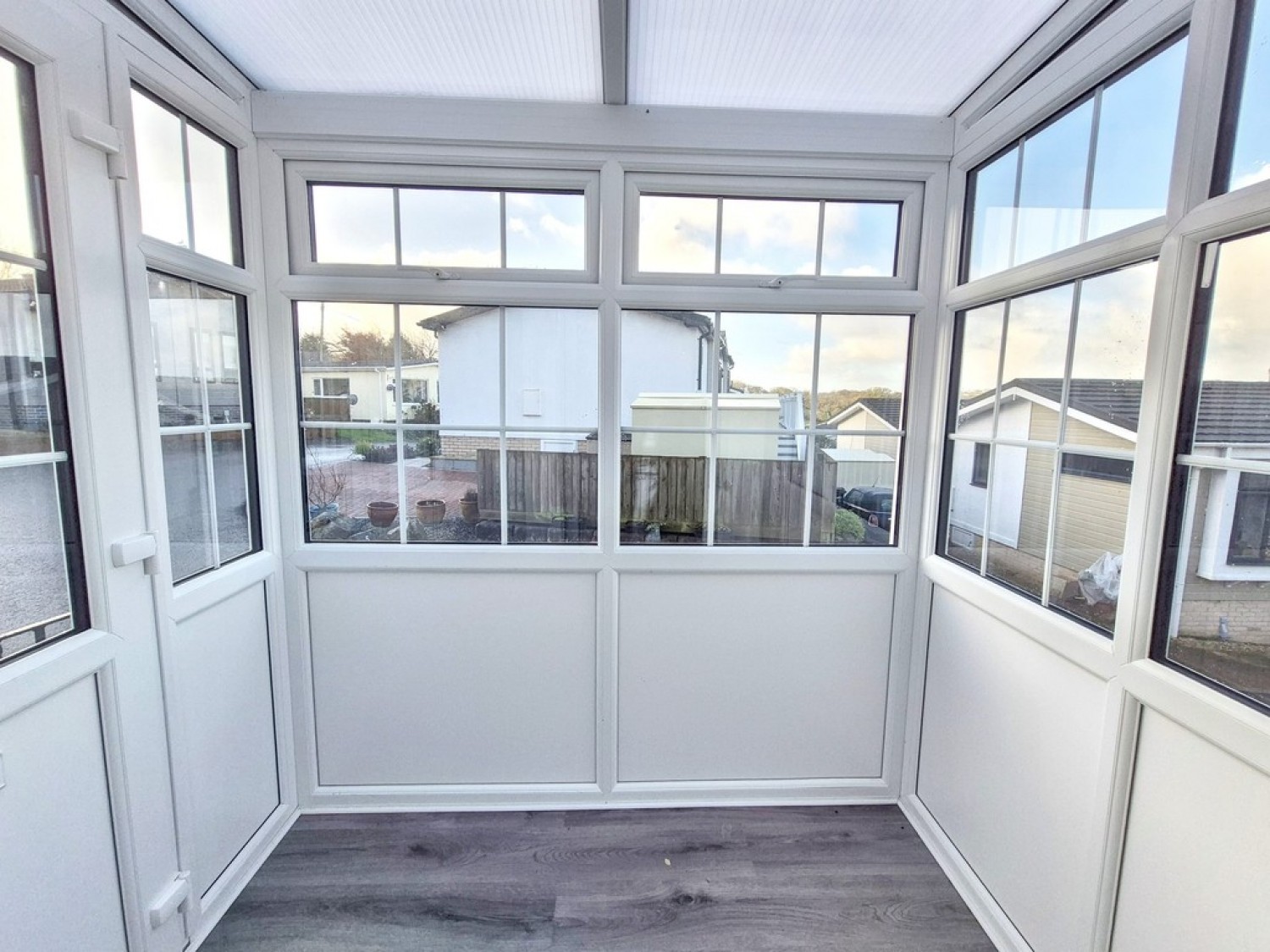 2 bedroom House for Sale Twinbrook Park