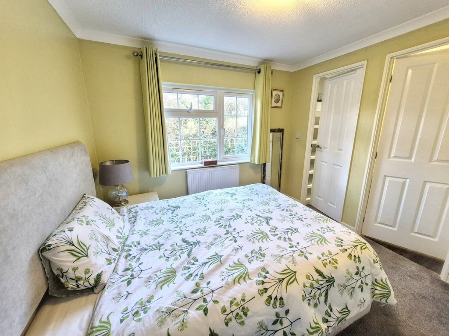 2 bedroom House for Sale Twinbrook Park