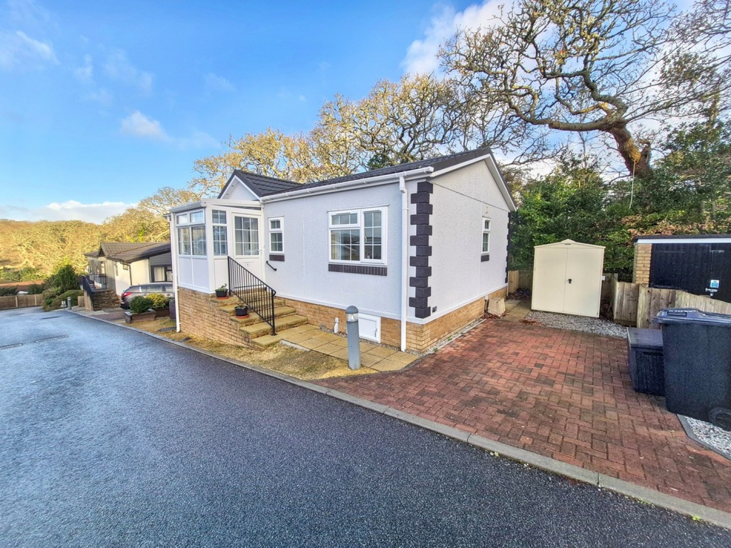2 bedroom House for Sale Twinbrook Park