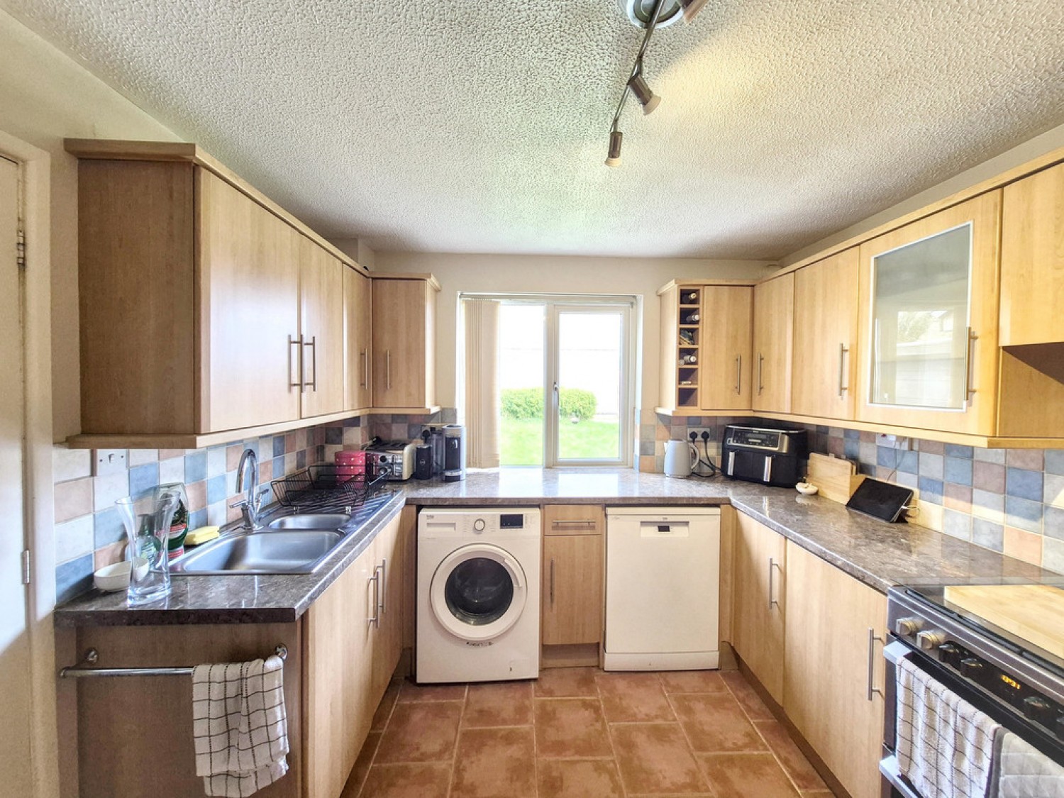 3 bedroom House for Sale Charles Avenue