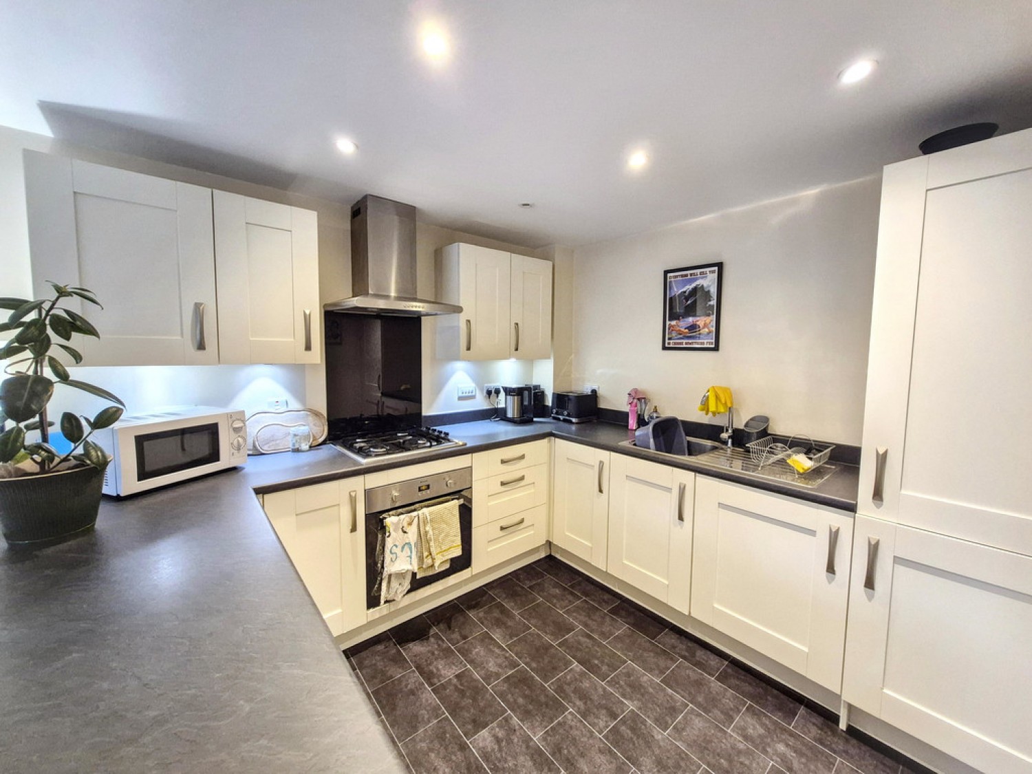 2 bedroom Flat for Sale Trelowen Drive, Penryn