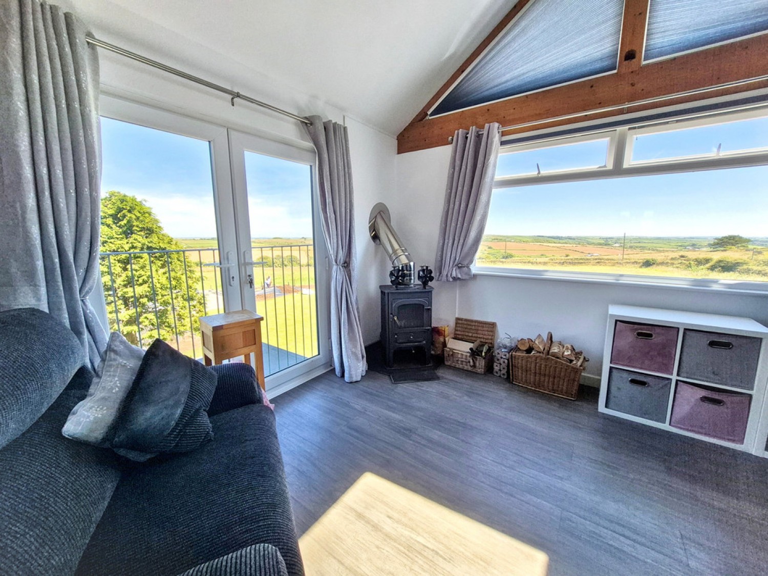 5 bedroom House for Sale Croft Mitchell
