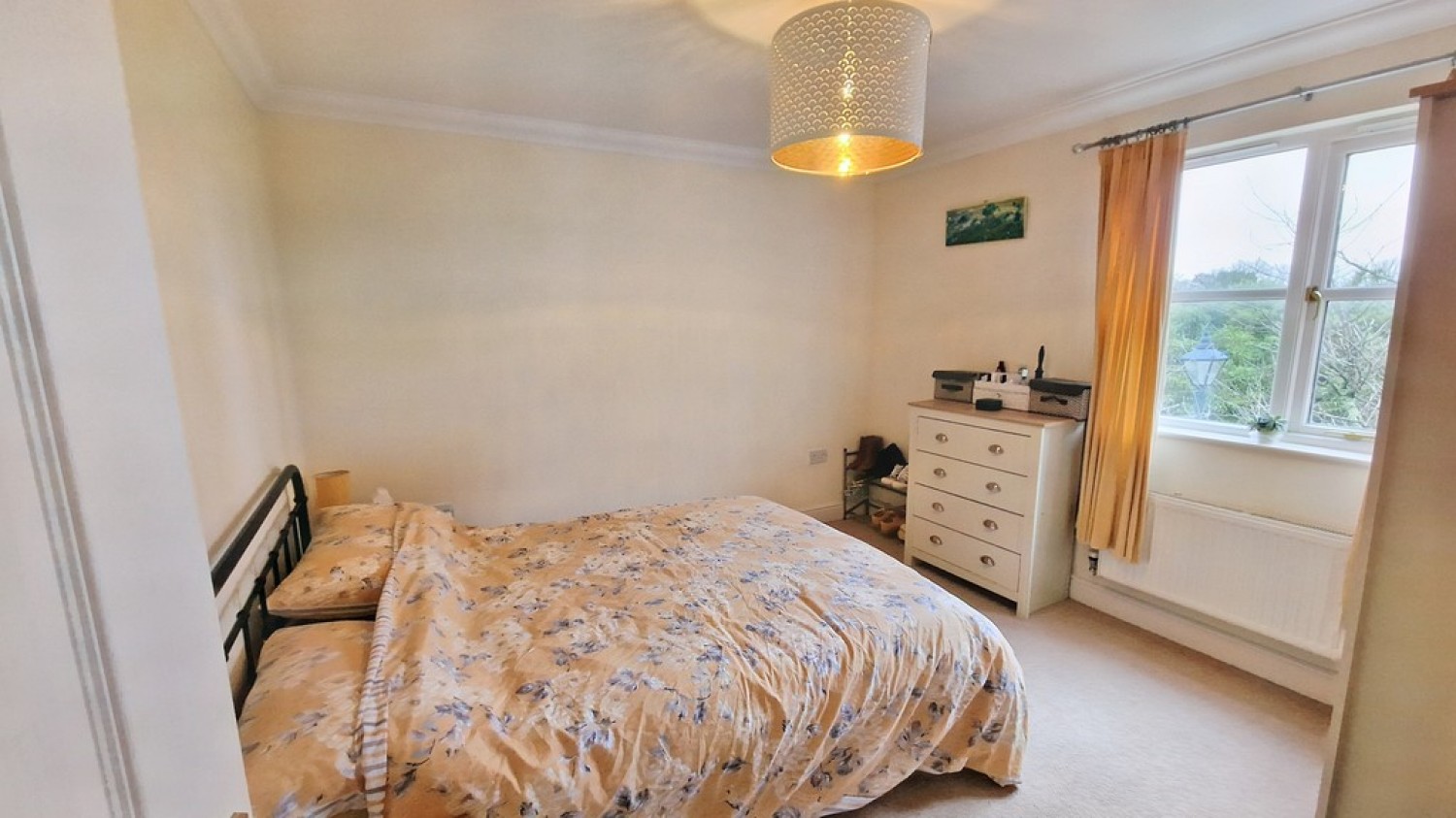 2 bedroom Flat for Sale The Walled Garden