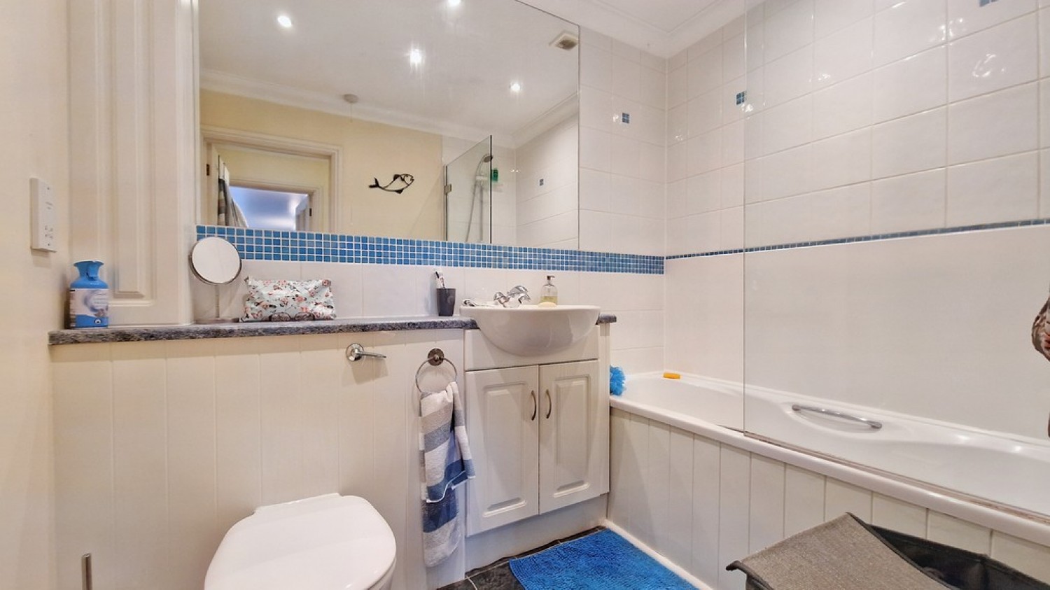 2 bedroom Flat for Sale The Walled Garden