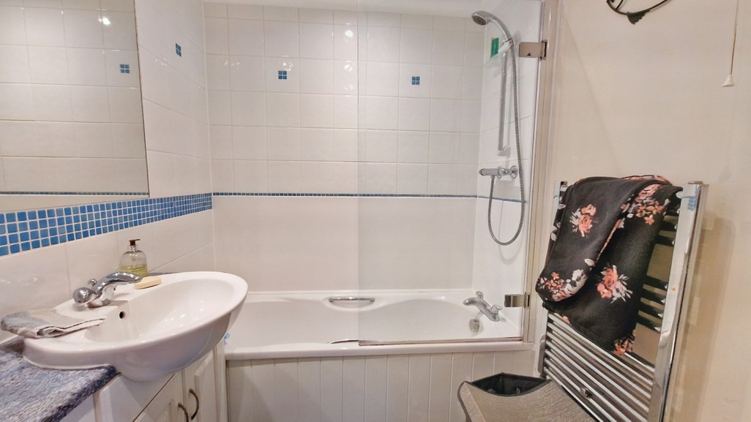 2 bedroom Flat for Sale The Walled Garden